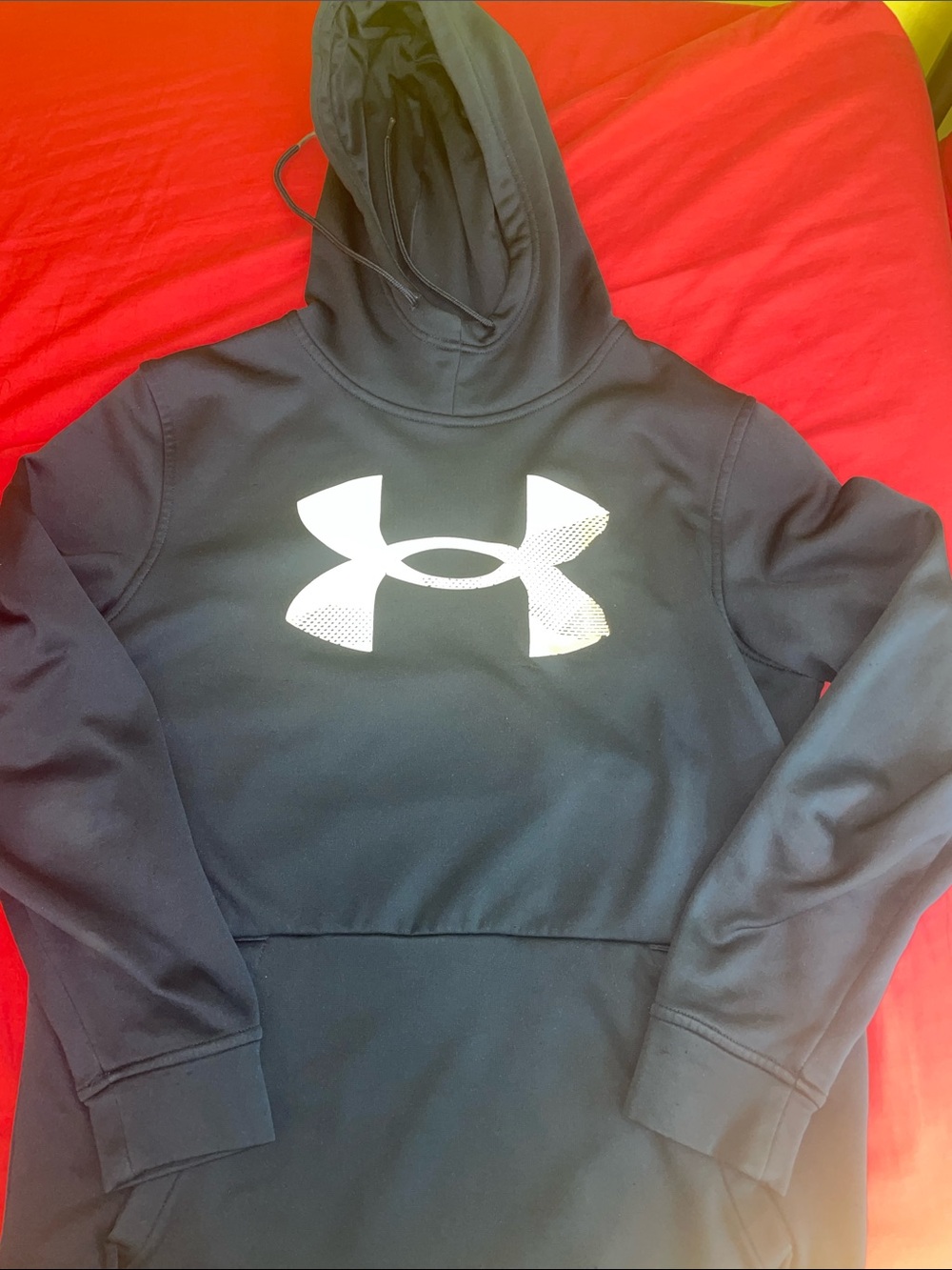 Back to School shopping? Under Armour Navy Hoodie Mens small